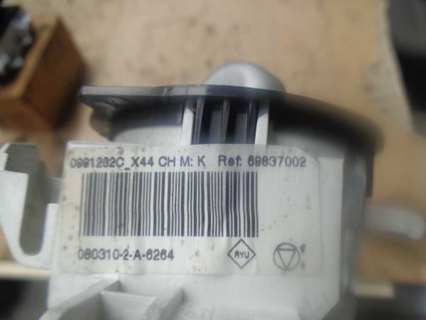 BOUTON DE CHAUFFAGE RENAULT TWINGO 2 - Vue 3